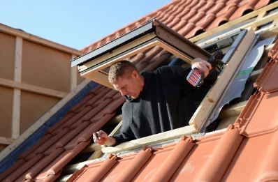 Pose de fenêtres de toit Velux à Escalles